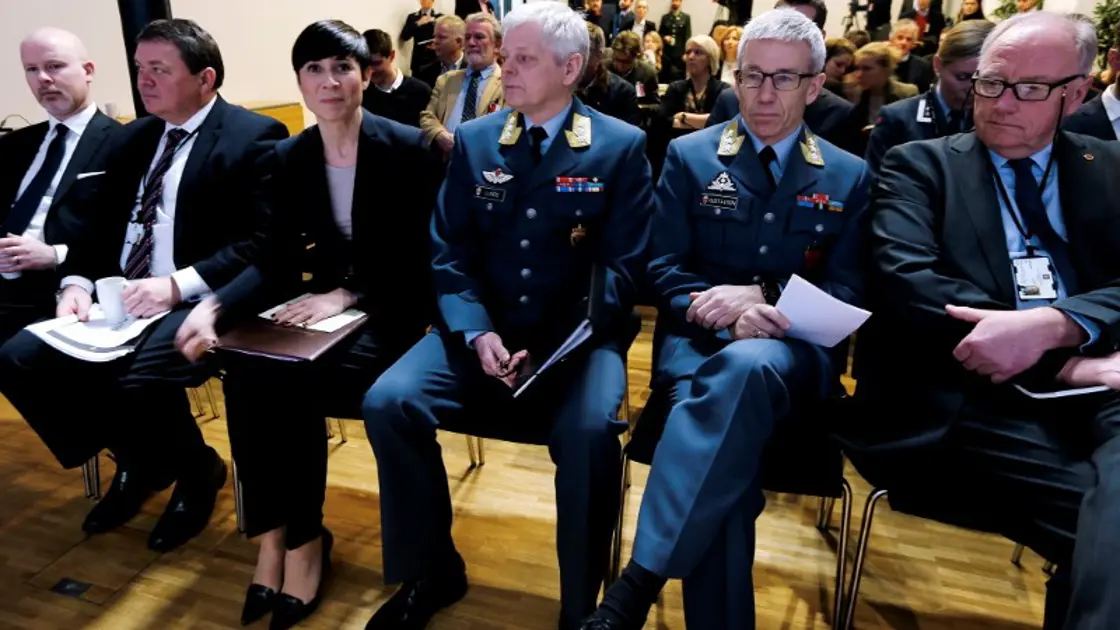 Fra pressekonferansen hvor sjef for Etterretningstjenesten Generalløytnant Morten Haga Lunde presenterte Etterretningstjenesten vurderinge av aktuelle sikkerhetsutfordringer, Fokus 2016.