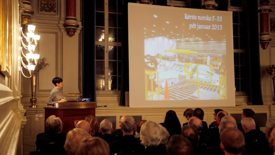 Forsvarsministeren i Oslo Militære Samfund