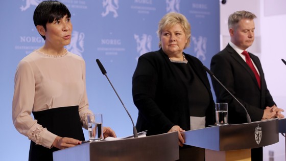 Forslaget til ny sikkerhetslov ble presentert av forsvarsministeren, statsministeren og justisministeren.