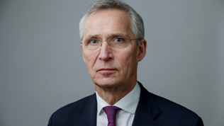 Portrettbilde av finansminister Jens Stoltenberg.