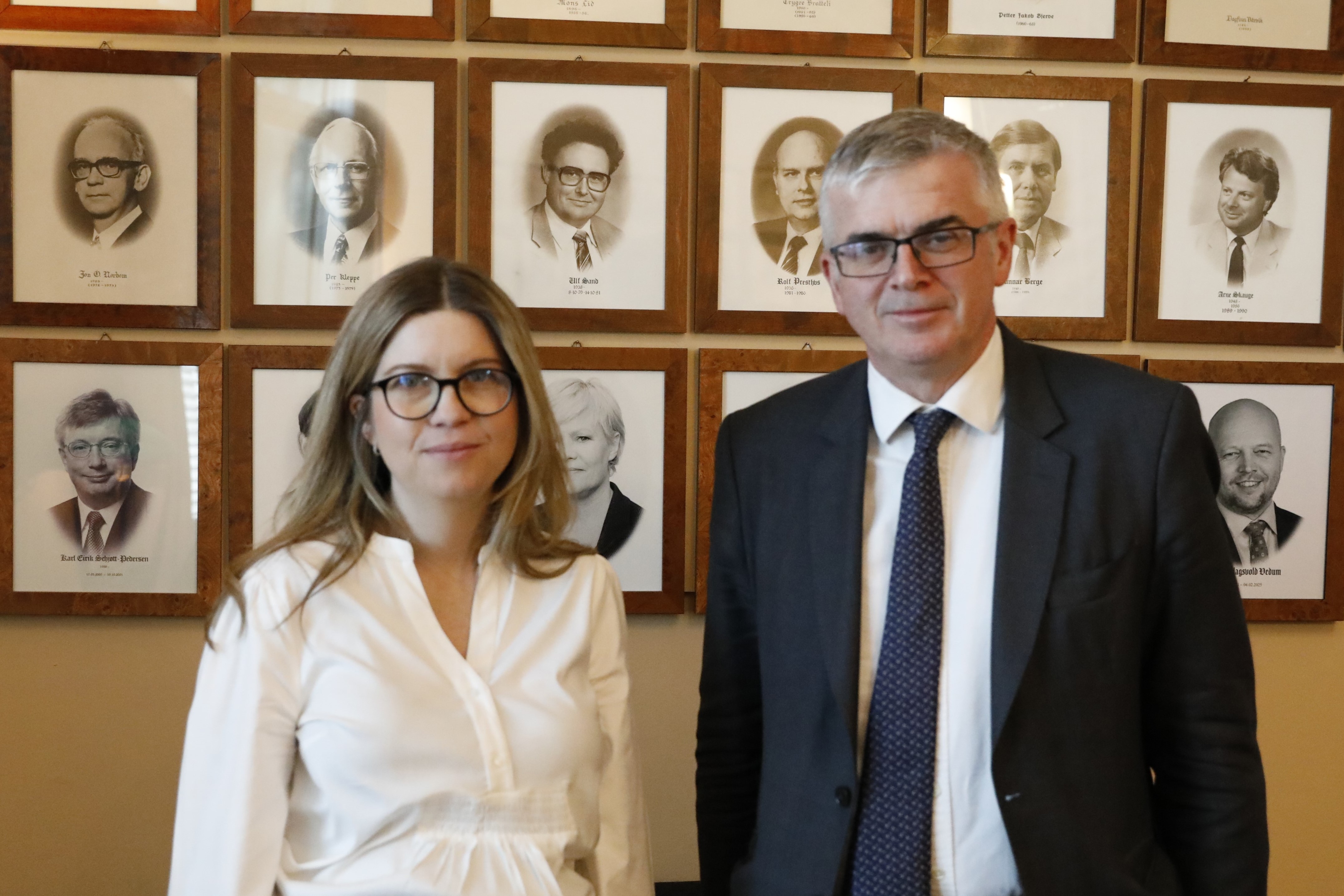 Statssekretær Sissel Kruse Larsen og Storbritannias visedepartementsråd Michael Ellam.