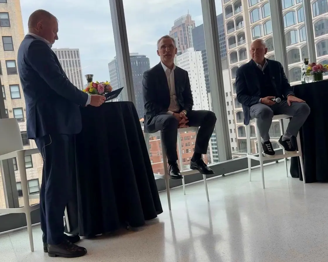 NBIM-sjef Nicolai Tangen, finansminister Jens Stoltenberg og Goldman Sachs’ konsernsjef David Solomon.