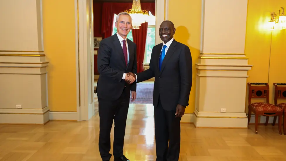 Finansminister Jens Stoltenberg og Kenyas president William Ruto.