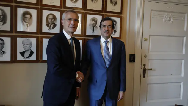 Finansminister Jens Stoltenberg og Qatars næringsminister H.E Dr. Ahmad bin Mohammed Al-Sayed.