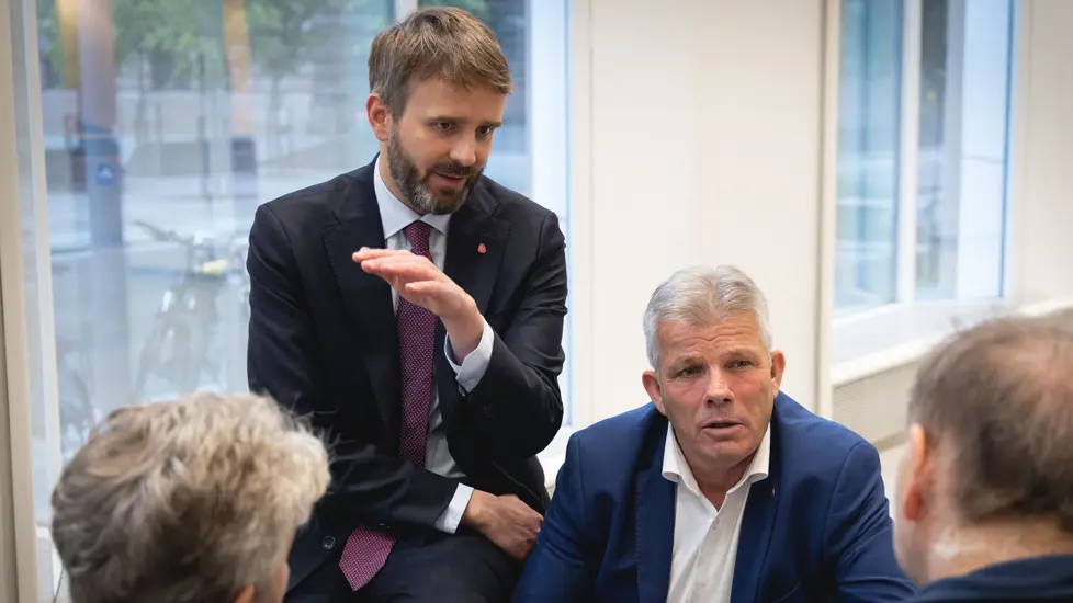 Helse- og omsorgsminister Jan Christian Vestre og kommunal- og distriktsminister Bjørnar Skjæran