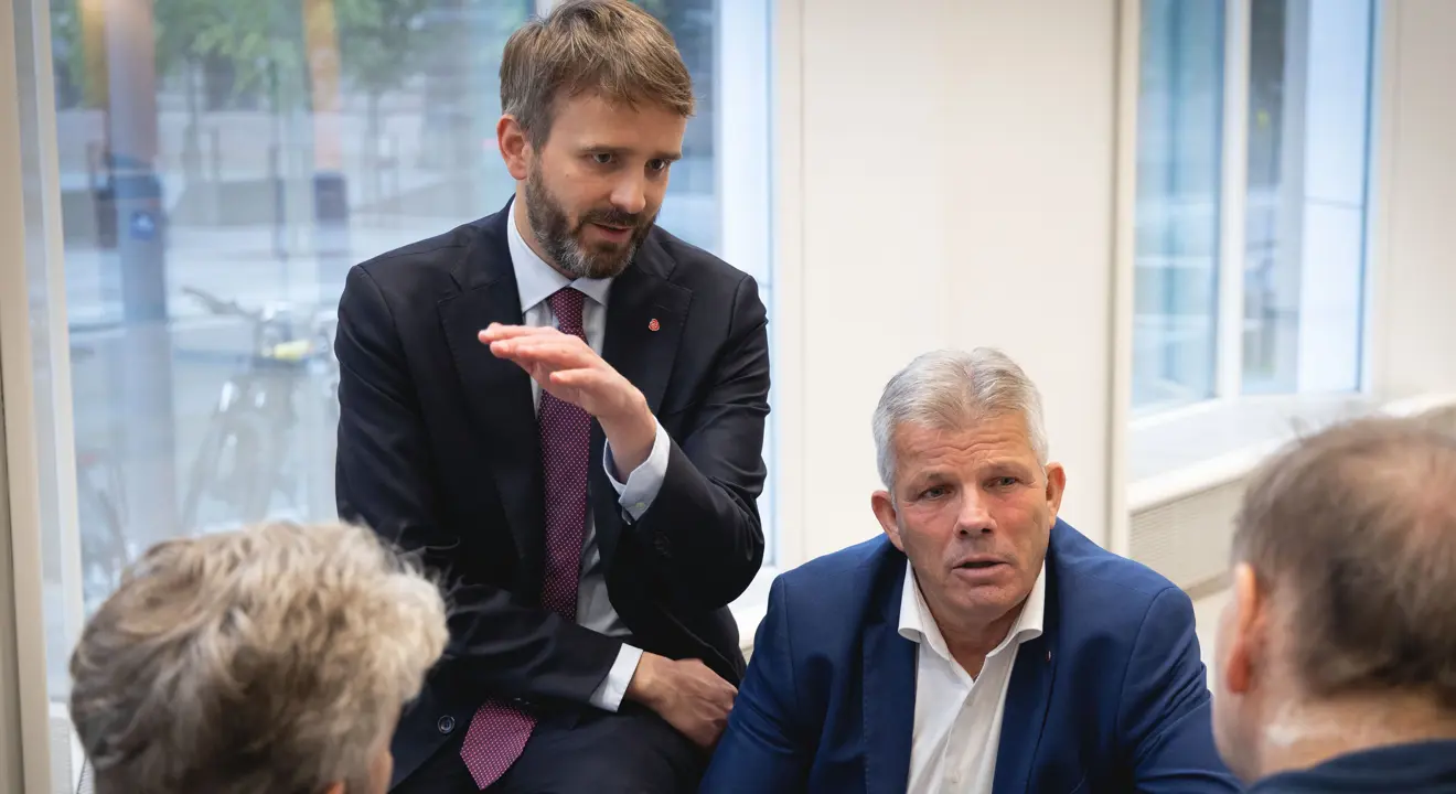 Helse- og omsorgsminister Jan Christian Vestre og kommunal- og distriktsminister Bjørnar Skjæran