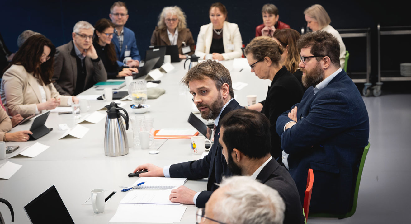 Helse- og omsorgsminister Jan Christian Vestre under møtet i Ventetidsløftet 2. mars 2026.