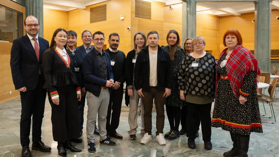 Ekspertgruppen samiske barnehagetilbud sammen med statssekretær Sindre Lysø og sametingsråd Ann-Elise Finbog
