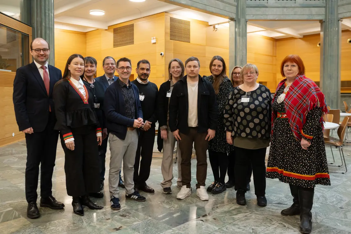 Ekspertgruppen samiske barnehagetilbud sammen med statssekretær Sindre Lysø og sametingsråd Ann-Elise Finbog