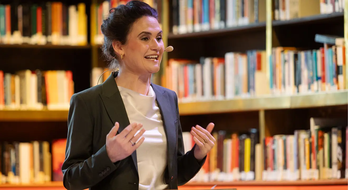 Kunnskapsministeren legger frem innholdslister i skolen