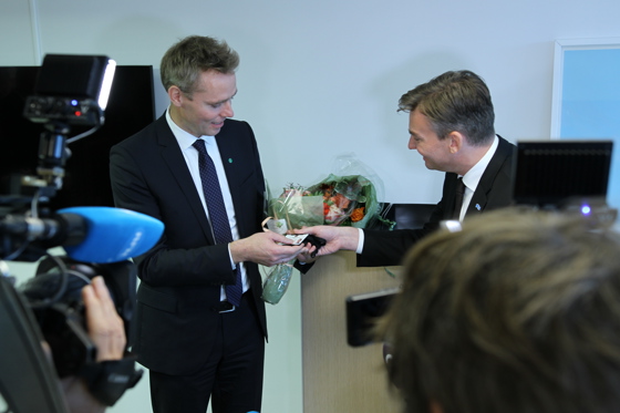 Nøkkeloverrekkelse med Ola Borten Moe og Henrik Asheim