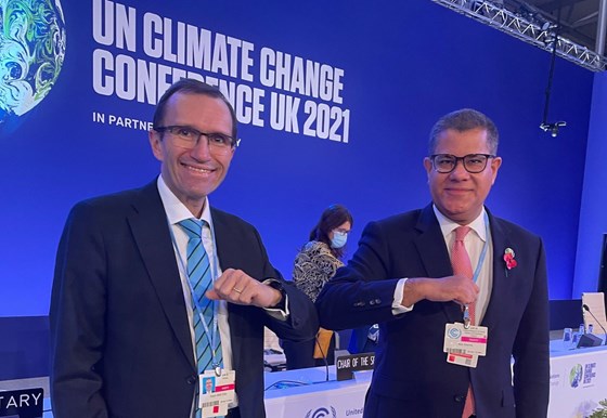Alok Sharma , presidenten for klimatoppmøtet i Glasgow (COP26), og klima- og miljøminister Espen Barth.