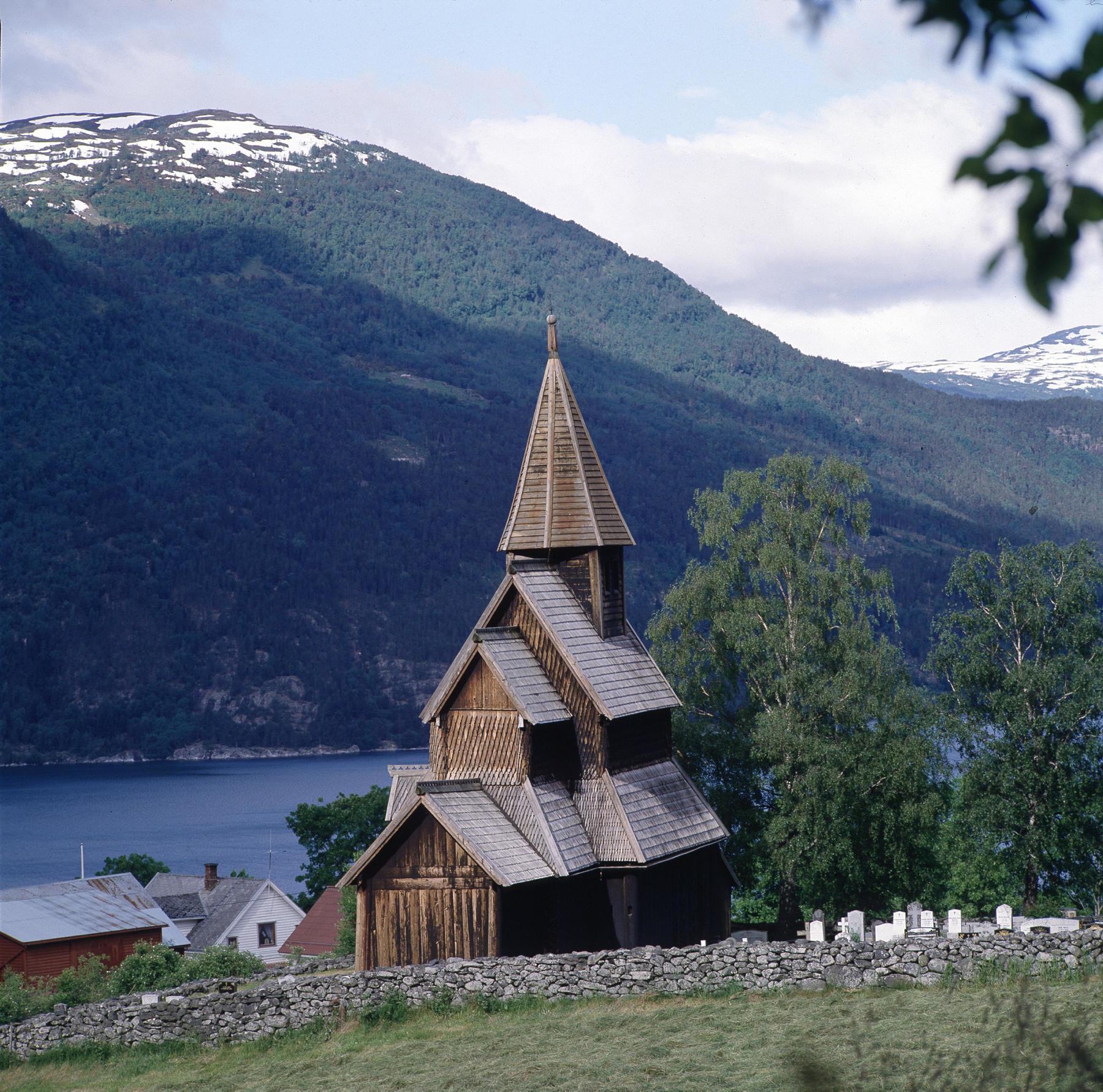 Urnes stavkirke