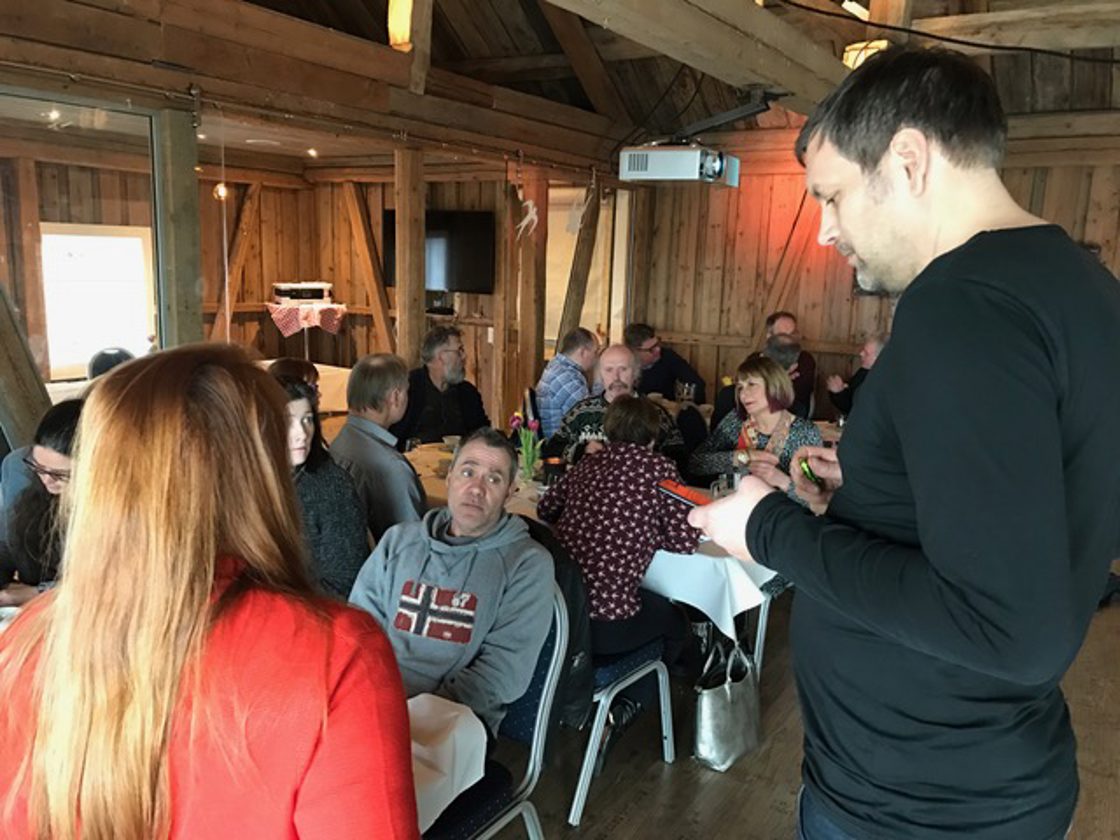 Interesserte deltakere.