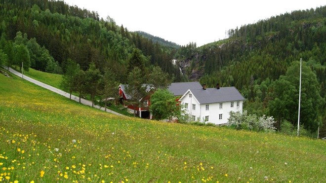 Gården Dølan i Malvik kommune, Sør-Trøndelag. Foto: Aage Storsve 