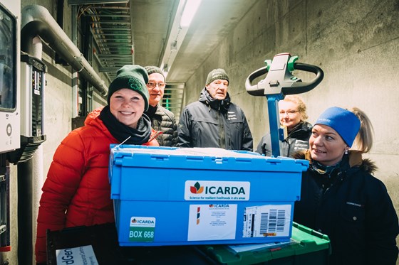 Ministers present when new fresh seeds from Icarda arrive in the Seed Vault