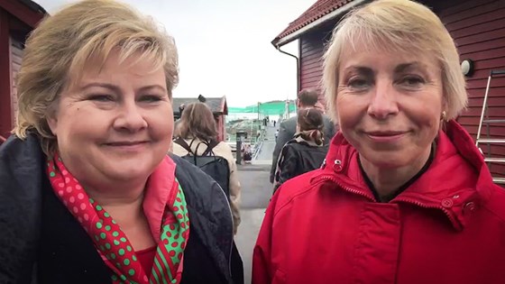 Prime Minister Erna Solberg and the director of the Institute of Marine Research Sissel Rogne. 