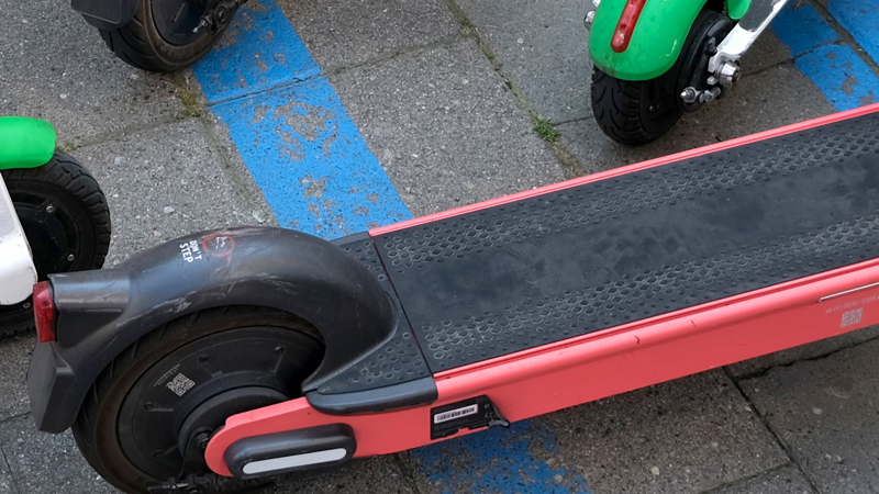 Parkerte el-sparkesykler