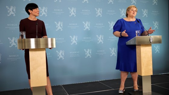 Utenriksminister Ine Eriksen Søreide og statsminister Erna Solberg