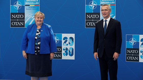 Statsminister Erna Solberg og NATOs generalsekretær Jens Stoltenberg