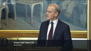 Statsminister Jonas Gahr Støre på Stortingets talerstol.