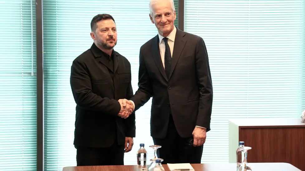 Tirsdag møtte Støre den ukrainske presidenten Volodymyr Zelenskyj på Nato-toppmøtet i Ankara i Tyrkia.