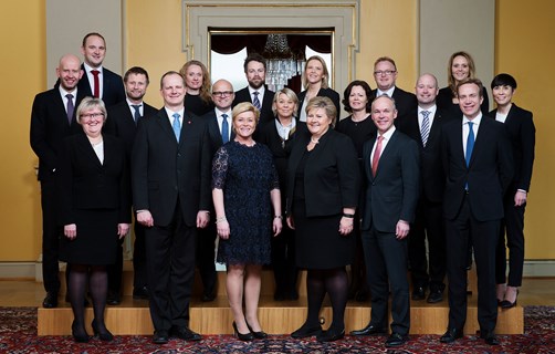 Regjeringen Solberg etter statsrådskiftene i desember 2015. Bildet er tatt 19. februar 2016.