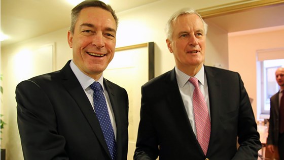 EØS- og EU-minister Frank Bakke-Jensen  og EUs leder for brexitforhandlingene, Michel Barnier i  Oslo 25. januar 2017