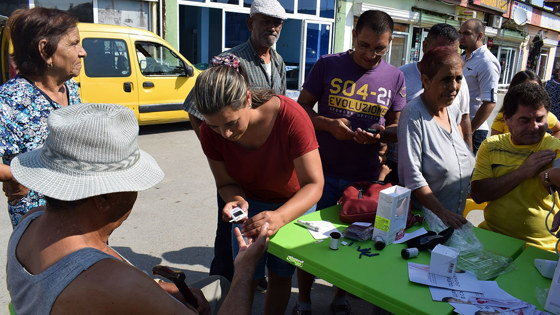 Medical students with a Roma background are receiving mentoring and economic support in their studies.