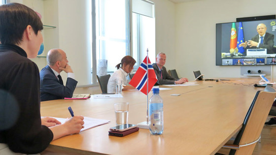 Utenriksminister Ine Eriksen Søreide følger EØS-rådsmøtet fra Oslo. Foto: Ragnhild H. Simenstad, UD