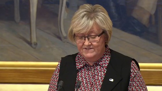EØS- og EU-minister Elisabeth Vik Aspaker holder sin halvårlige redegjørelse for Stortinget. Foto: stortinget.no 