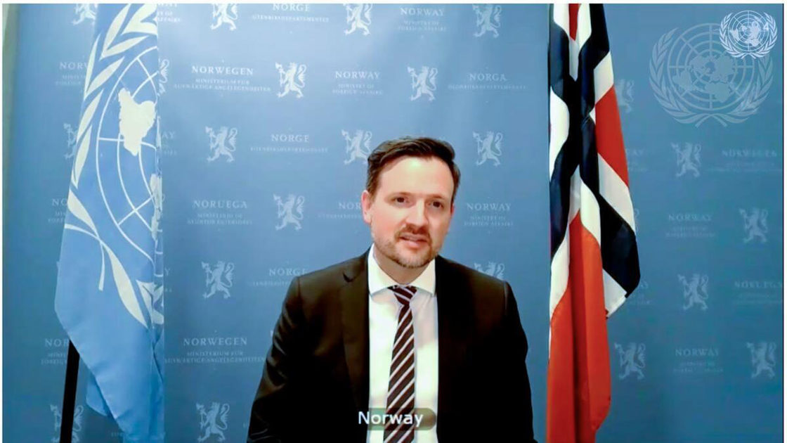 Utviklingsminister Dag-Inge Ulstein deltok i en debatt om gjenoppbygging i Afrika etter pandemien. Han advarte om at pandemien kan gi næring til lokale konflikter og spolere fredsprosesser. Foto: Evan Schneider, FN