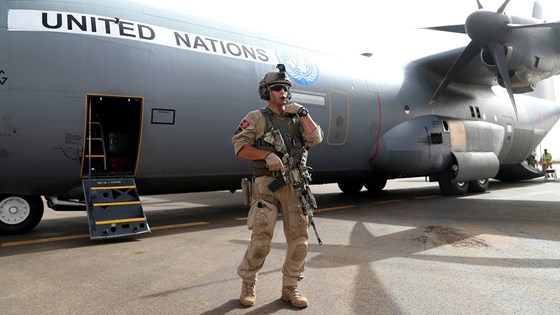 Mandatet til FNs fredsbevarende operasjon i Mali (Minusma) skal fornyes i løpet av juni. Norge bidrar med personell til operasjonen. Foto: Torbjørn Kjosvold, Forsvaret