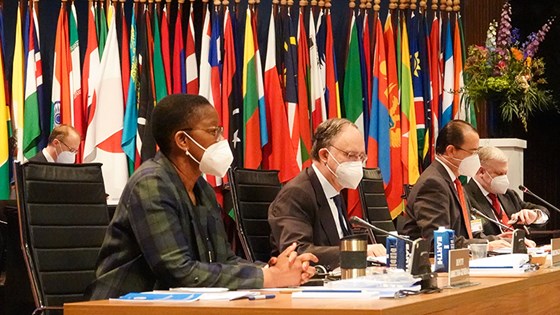 Det 25. statspartsmøtet for kjemivåpenkonvensjonen besluttet å suspendere Syrias stemmerett og rett til å holde verv i OPCW. Foto: OPCW