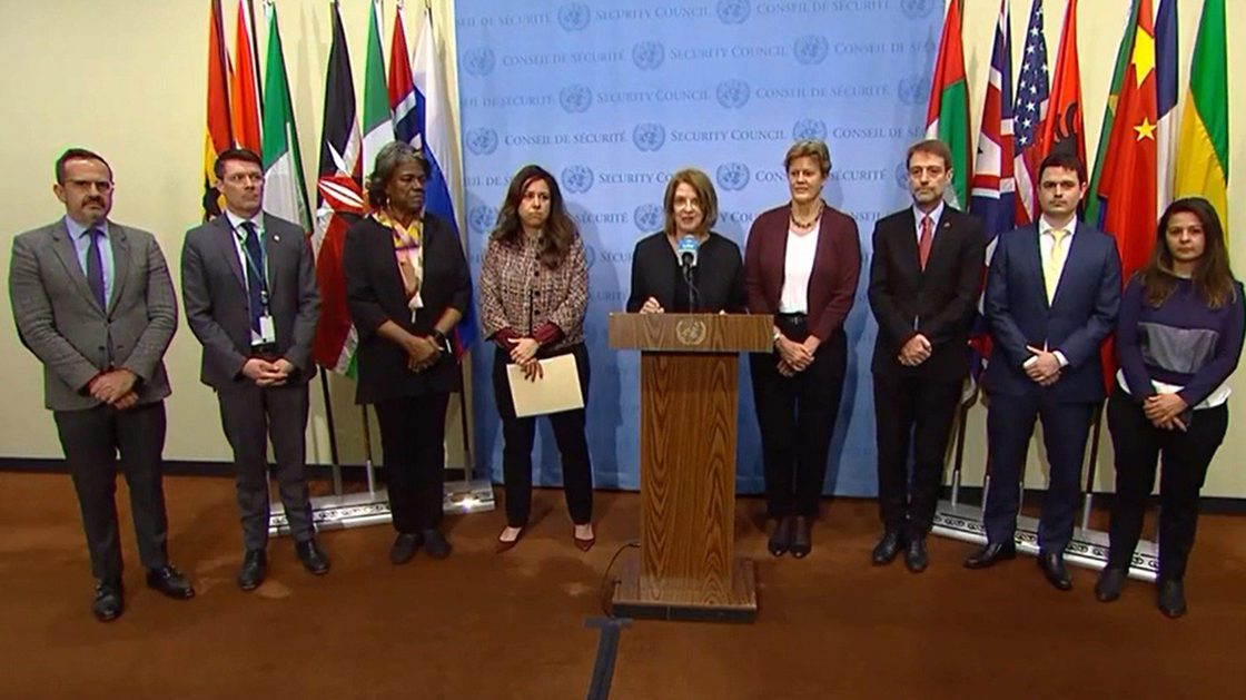 Ni av medlemmene i Sikkerhetsrådet kom med en klar beskjed til Taliban: Alle jenter i Afghanistan har rett til å gå på skole. Foto: FN-delegasjonen i New York