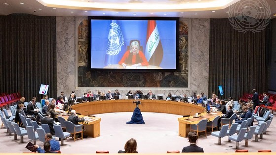 Jeanine Hennis-Plasschaert (på skjermen), generalsekretærens spesialrepresentant og leder for FNs oppdrag i Irak. Foto: FN