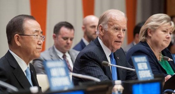 USAs visepresident Joe Biden holder innlegg i møtet om like rettigheter i regi av LHBT-kjernegruppen. Møtet ble avsluttet med et innlegg av statsminister Erna Solberg. Foto: Kim Haughton, FN
