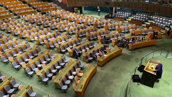 Statsministeren pleier å ha flere tilhørere når hun taler i FN, men det er fortsatt en annerledes tid - også i FN. Foto: Astrid Sehl, UD 