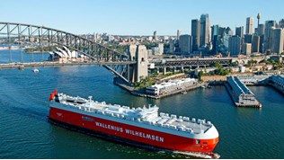 Wilhelmsen-båt ved havna i Sydney