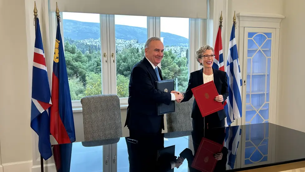 Bilde fra undertegnelsen