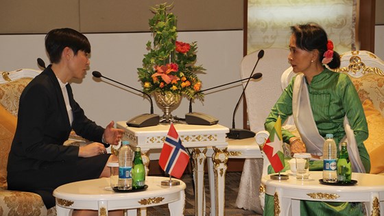 The Minister of Foreign Affairs Ine Eriksen Søreide has demanded the immediate release of Aung San Suu Kyi. Here they are together at the Asem Meeting in Myanmar 2017. Credit: Frode Overland Andersen, MFA