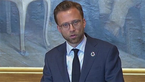 Minister of International Development Nikolai Astrup gives his address to the Storting. Credit: From stortinget.no