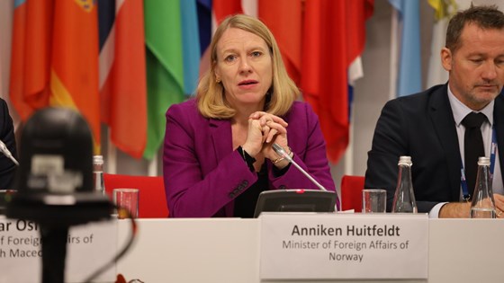 Anniken Huitfeldt på ministermøtet i OSSE.