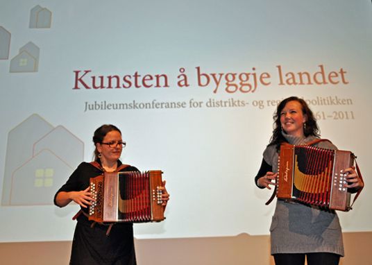 Representantar for Ole Bull- akademiet på Voss stod for eitt av kulturinnslaga.