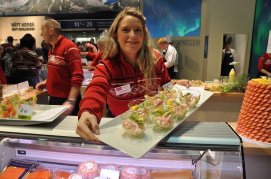 Liv Margrete Hanssen serverer Lyngenreker