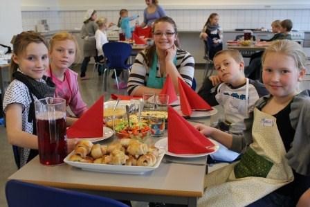 4H Oppland har i løpet av 2012 planer om å gjennomføre flere matskoler med vekt på økologisk og kortreist mat.