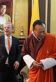 Heikki Eidsvoll Holmås og Jigme Y. Thinley
