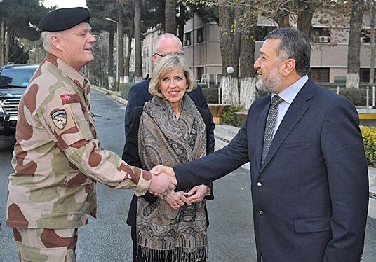 Norwegian Chief of Defence Harald Sunde, Minister of Defence Anne-Grete Strøm-Erichsen and Afghan Minister of Defence Bismullah Khan Mohammadi