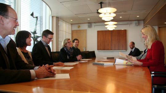 Overlevering av knockoututvalgets vurdering. Overlevering av knockoututvalgets vurdering. Åsmund Berge, Henriette Hillestad Thune, Niels R. Kiær, Kristin Veierød (utvalgets leder), Kjartan Pedersen Gurholt, Marius Bakke, Ole Fredriksen og Mina Gerhardsen