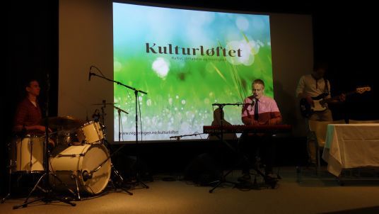 Bandet Hippt med Andreas Kleppan, Syver Fossen og Ruben Gilje, deltok i årets UKM-finale i Oppland og går videre til den nasjonale UKM-festivalen.